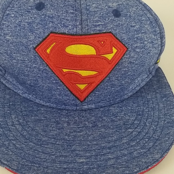 Men's Superman adjustable Hat - Picture 2 of 5